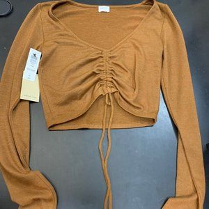 Artizia ruched longsleeve cropped top